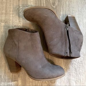 Old Navy Faux-Suede Heeled Booties